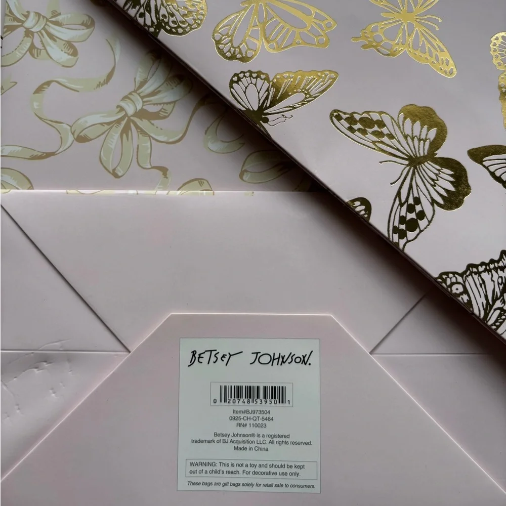 Betsey Johnson Pink Butterfly & Bows Gift Bag set of 4